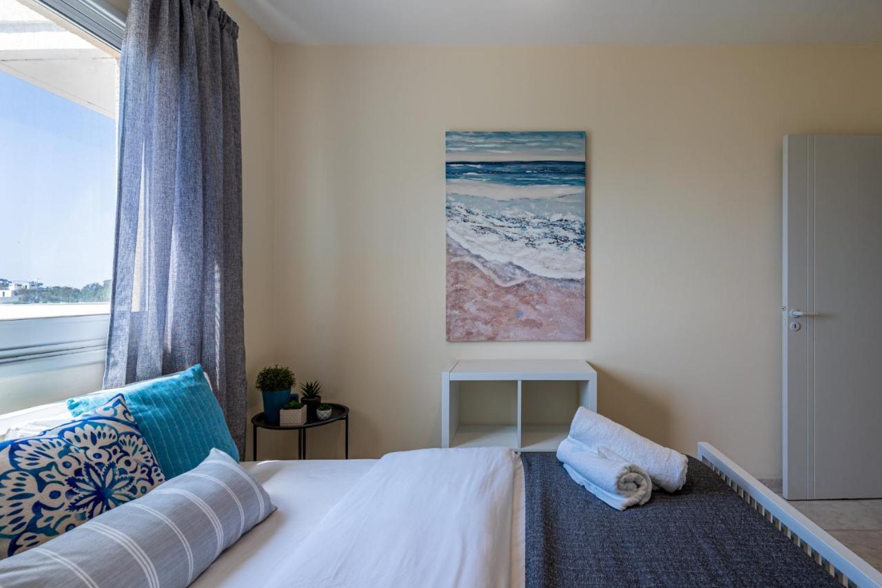 Sunny 2-Br Apartment In Mackenzie Ларнака Екстер'єр фото